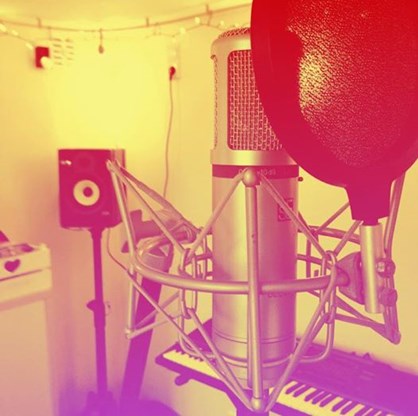 mic studio jub